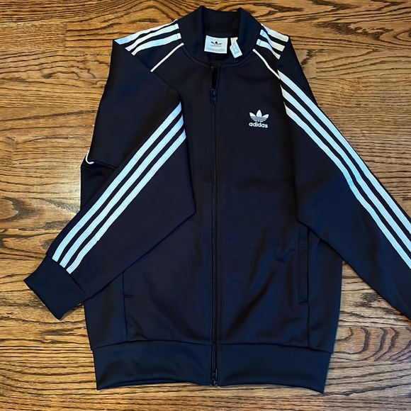 Adidas bomber jacket - super trendy and spices up any outfit! - Picture 2 of 3